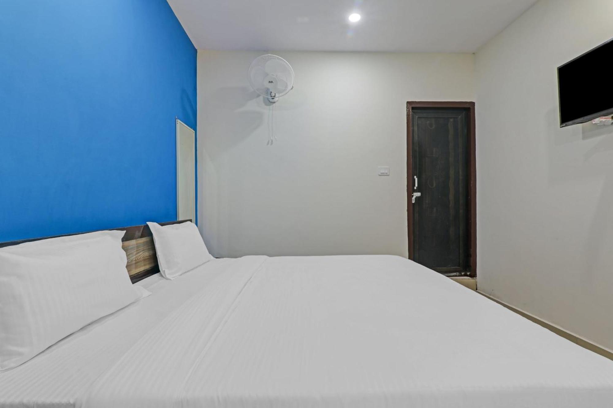 Hotel O Rudra Palace Near Phoenix United Lucknow Esterno foto